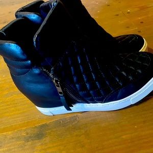 Steve Madden platform sneakers size 7